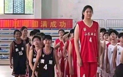 张子宇中国女篮首秀，新星闪耀国际赛场